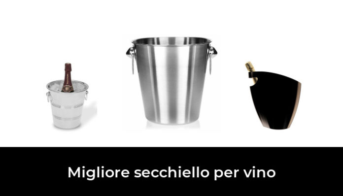 Soldi in Un Secchio Isolato Su Fondo Nero Immagine Stock - Immagine di